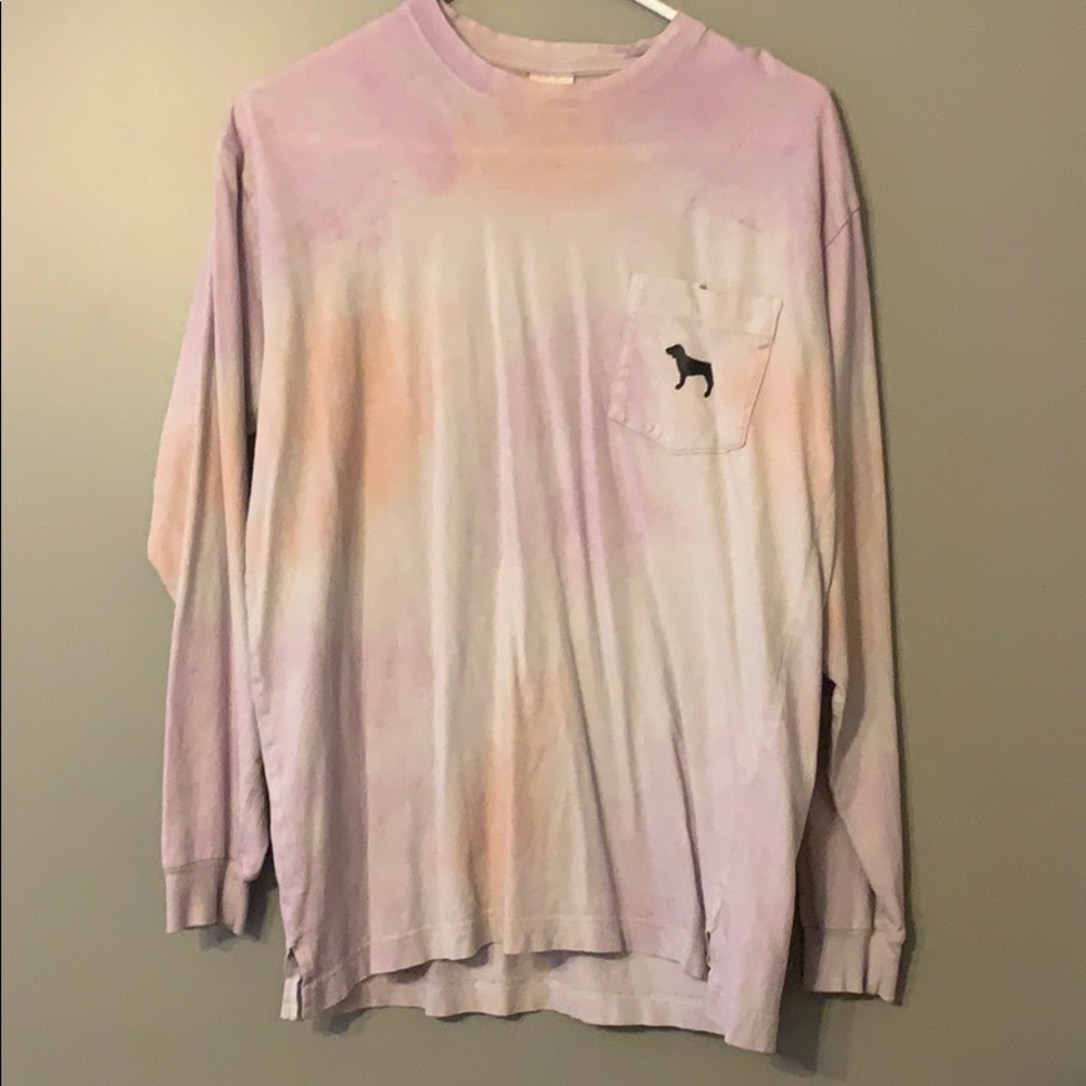 vs pink shirt